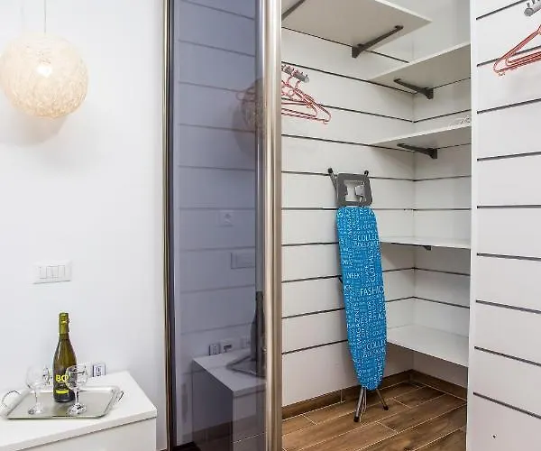Yianna's Flat